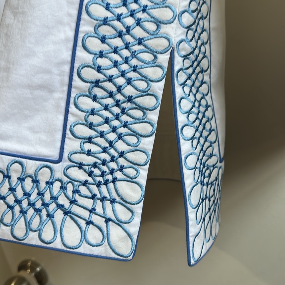TS dixin White Tunic with Blue Embroidery - Picture 5 of 6